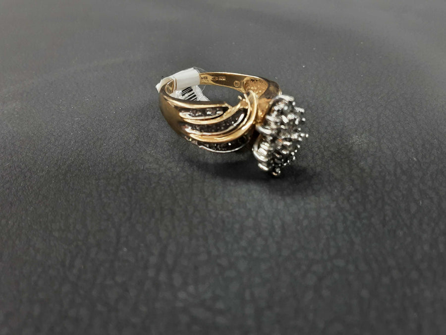Women's Ring - Yellow Gold 10k (.417) 6.6 grams Size 8