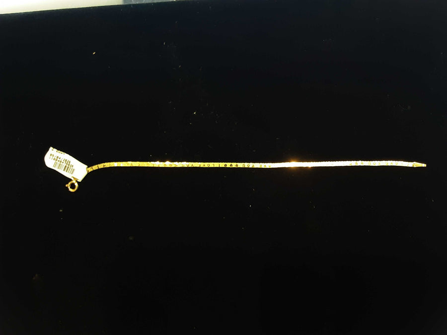 Herringbone Bracelet - Yellow Gold 18k (.750) 2.3 grams 7 inch