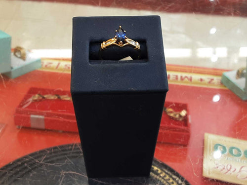 Women's Ring - Yellow Gold 10k (.417) 1.9 grams Size 7