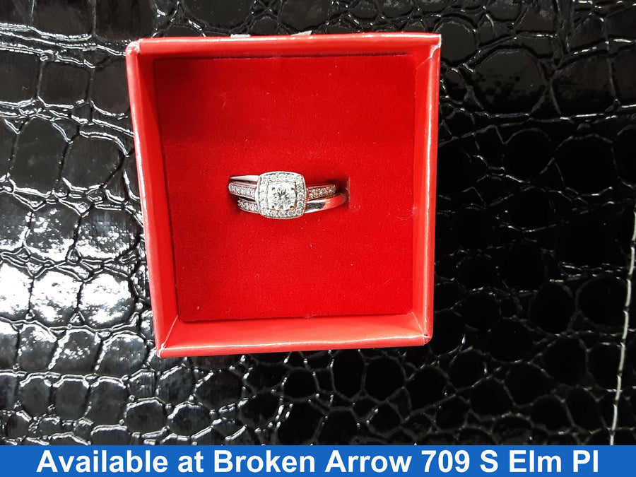 Women's Ring - Anniversary - White Gold 14k (.585) 5.1 grams Size 8