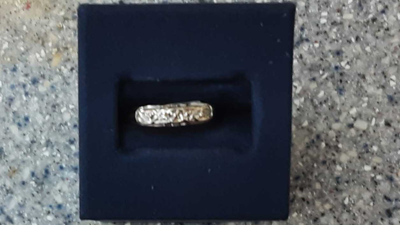 White Gold 14k (.585) 1.7 grams Size 6.5