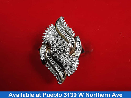 Women's Ring - Silver 7.6 grams Size 8