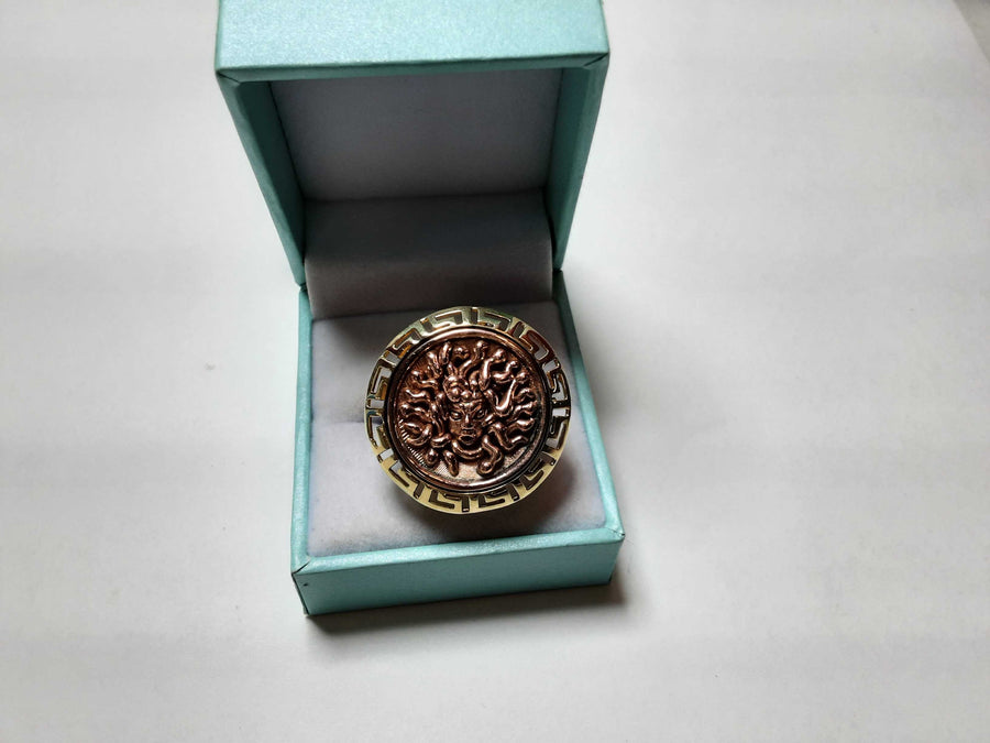 Women's Ring - Yellow Gold 14k (.585) 8.6 grams Size 6.5