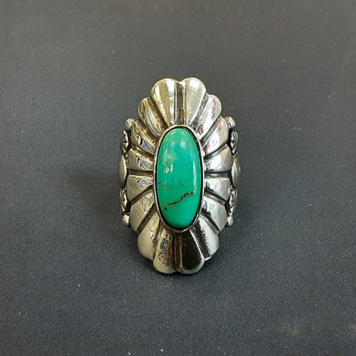 Women's Ring - Silver 11.8 grams Size 9.5