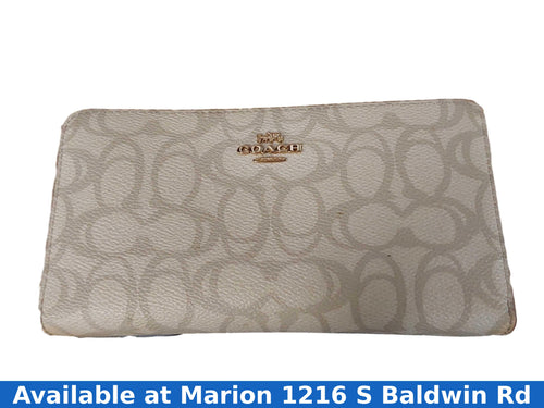 Coach D257 Beige / Tan Wallet