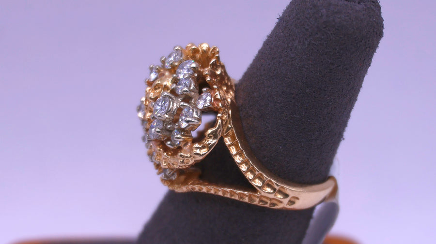 Women's Ring - Yellow Gold 14k (.585) 9 grams Size 7