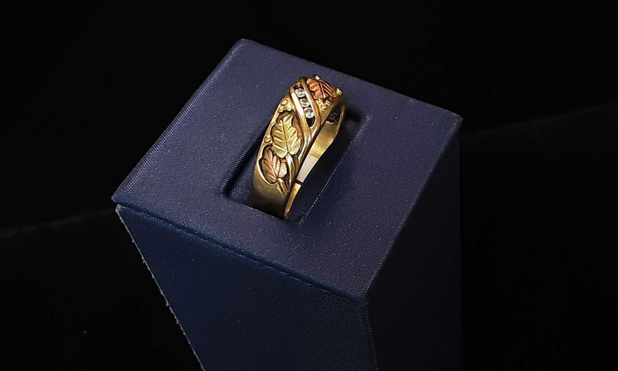 Women's Ring - Tricolor Gold 10k (.417) 4.1 grams Size 9