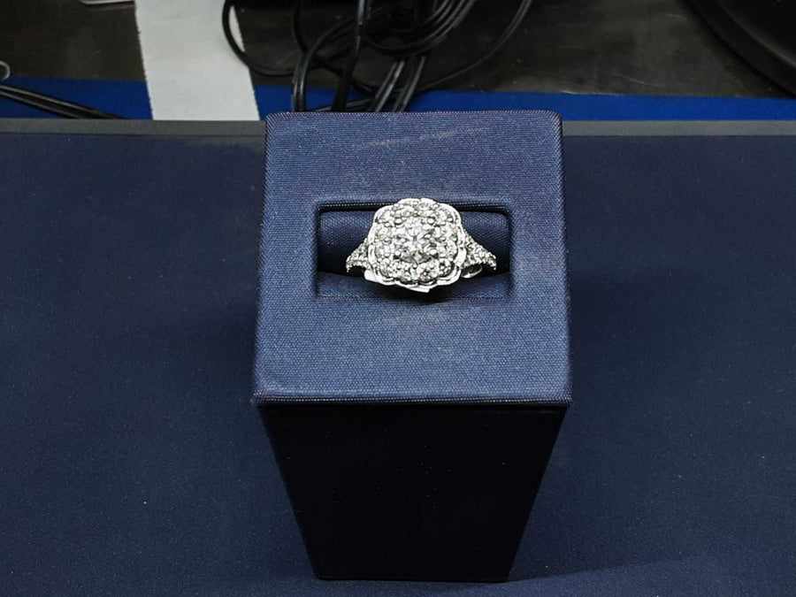 Women's Ring - White Gold 14k (.585) 4.8 grams Size 5