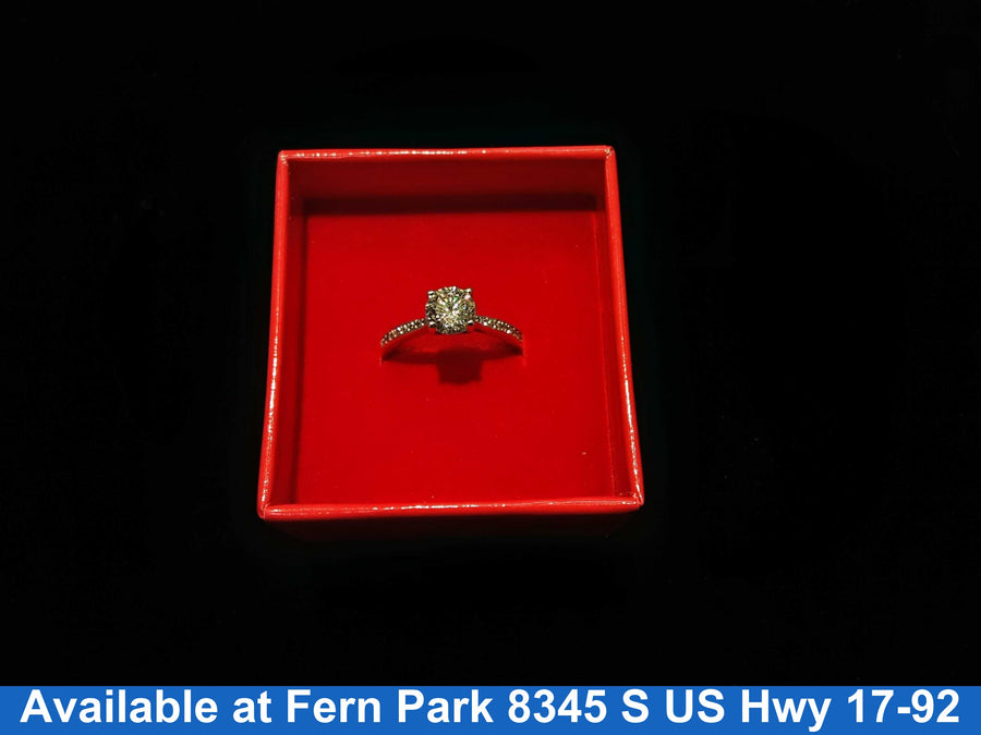 Women's Ring - Solitaire - Silver 2.4 grams Size 6