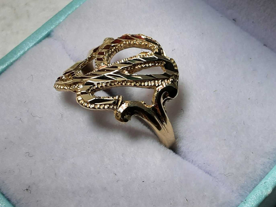 Women's Ring - Yellow Gold 14k (.585) 2.9 grams Size 7