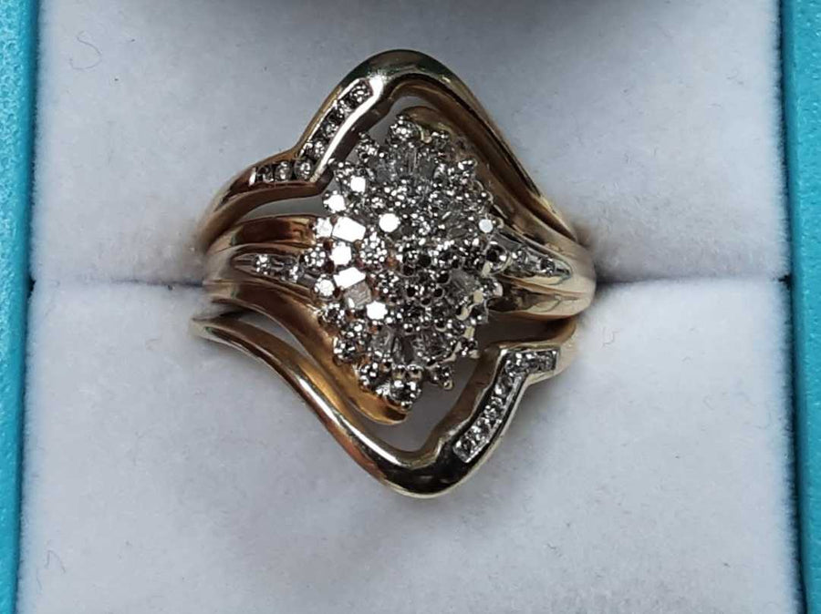 Ring - Engagement Set - Yellow Gold 10k (.417) 8.2 grams Size 7.5
