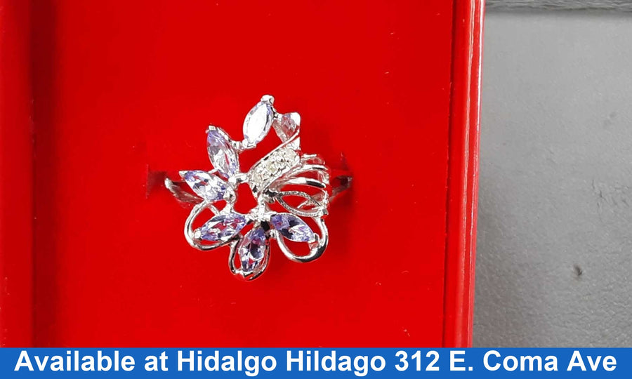 Women's Ring - White Gold 10k (.417) 2.9 grams Size 7