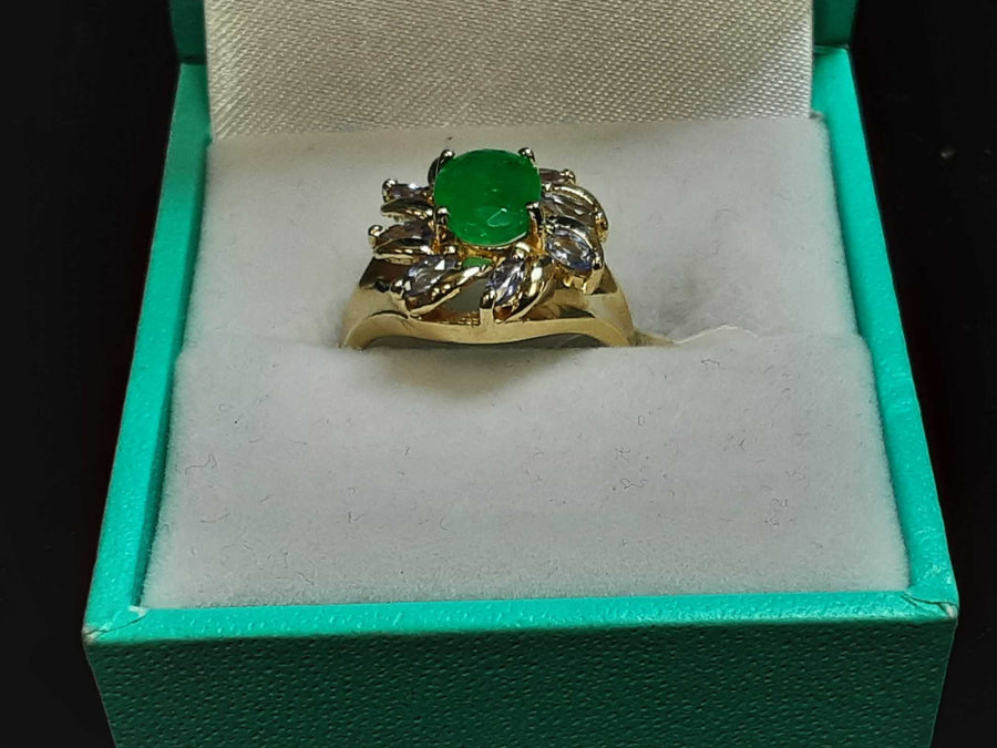 Women's Ring - Yellow Gold 14k (.585) 4 grams Size 5.5