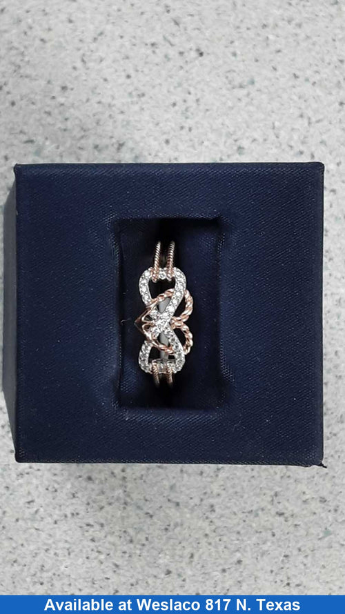 Women's Ring - Silver 3.2 grams Size 7.5