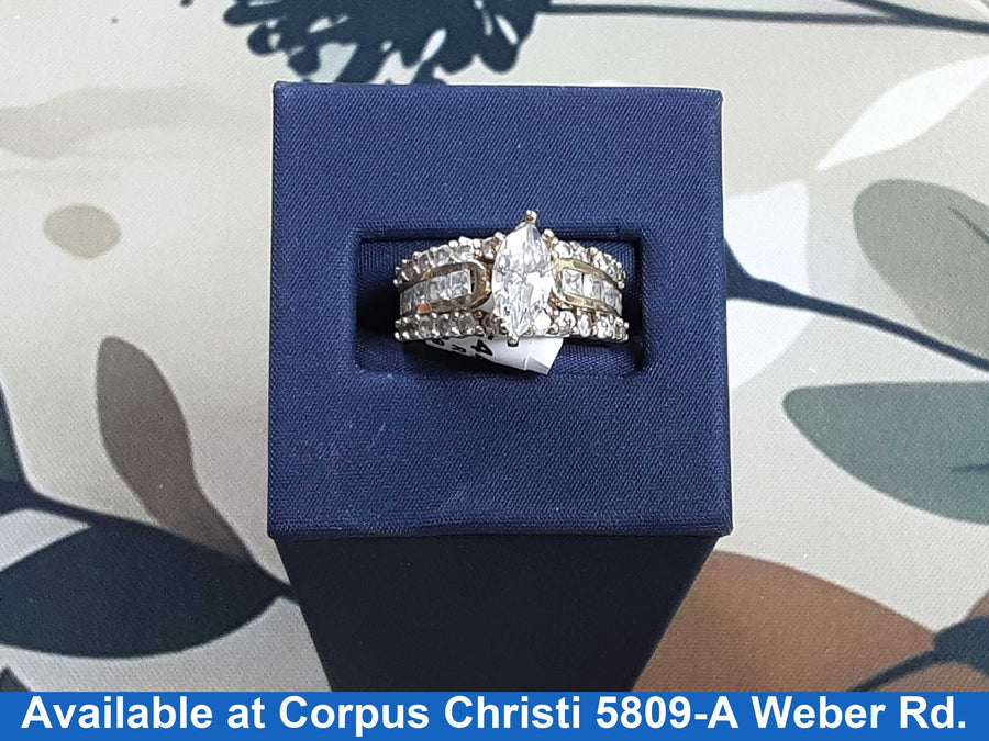 Women's Ring - Yellow Gold 10k (.417) 4 grams Size 6.5