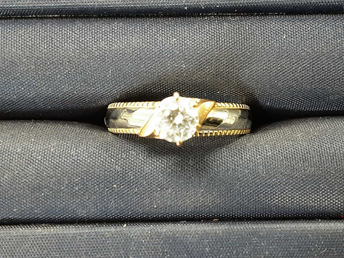 Women's Ring - Solitaire - Tricolor Gold 14k (.585) 3.2 grams Size 20