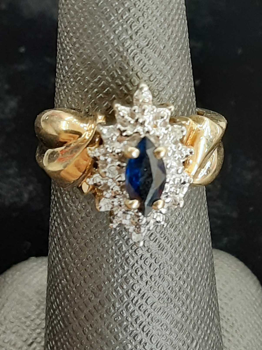 Women's Ring - Yellow Gold 10k (.417) 4.8 grams Size 6.5