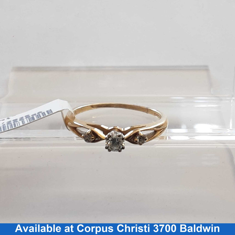 Women's Ring - Solitaire - Yellow Gold 14k (.585) 2.1 grams Size 7