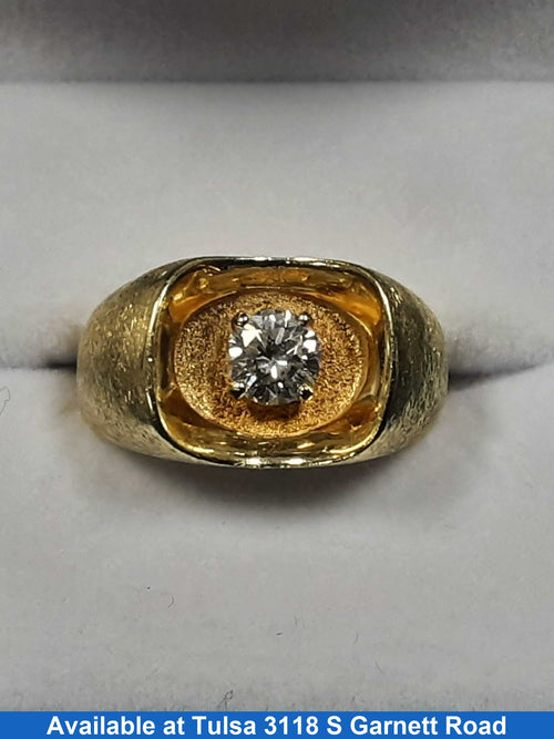 Men's Ring - Yellow Gold 14k (.585) 8.4 grams Size 8.5
