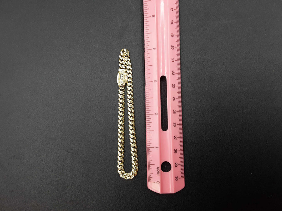 Cuban Link Bracelet - Yellow Gold 10k (.417) 5.8 grams 8 inch