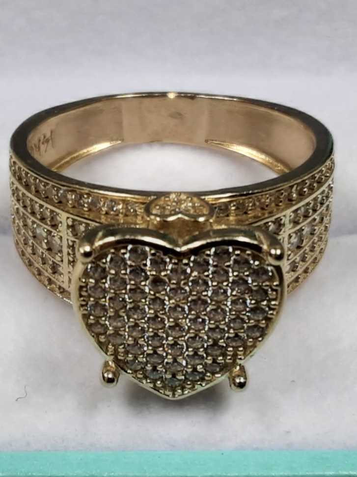 Women's Ring - Yellow Gold 14k (.585) 6.4 grams Size 9