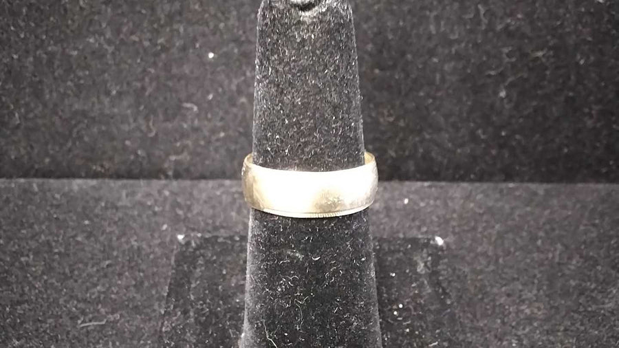 Ring - Wedding Band - Yellow Gold 10k (.417) 2.4 grams Size 7.5