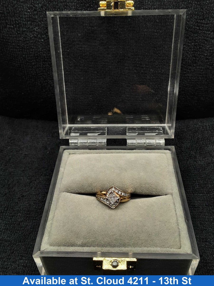 Women's Ring - Yellow Gold 10k (.417) 3.9 grams Size 5.5