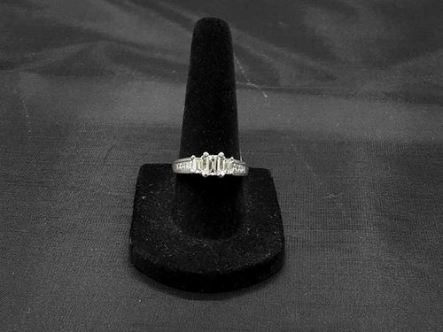 Ring - Engagement Set - White Gold 18k (.750) 4.8 grams Size 7.5