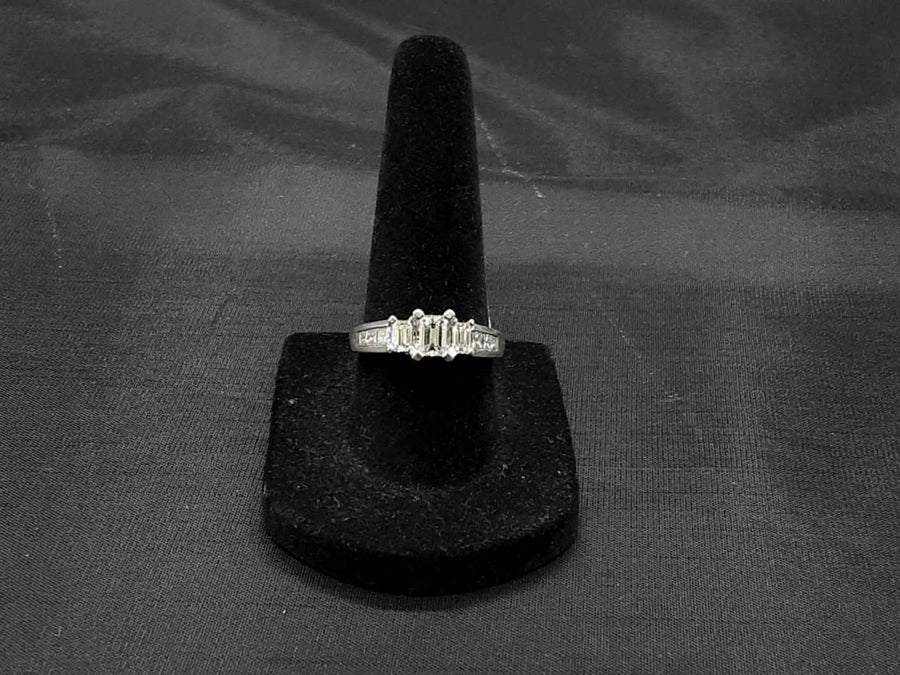 Ring - Engagement Set - White Gold 18k (.750) 4.8 grams Size 7.5