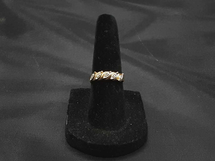 Ring - Wedding Band - Yellow Gold 10k (.417) 1.4 grams Size 5