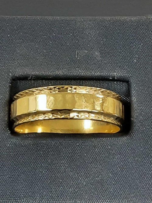 Ring - Wedding Band - Yellow Gold 14k (.585) 5.7 grams Size 15.5
