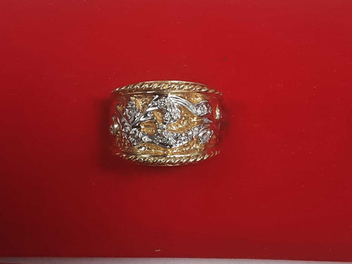 Women's Ring - Yellow Gold 10k (.417) 8 grams Size 6.5