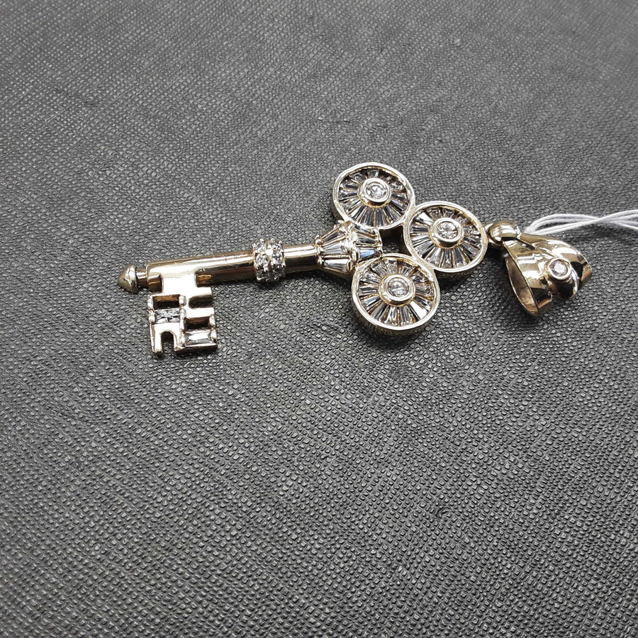 Symbol Pendant - Yellow Gold 10k (.417) 13.1 grams