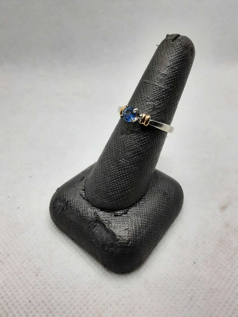 Women's Ring - White Gold 14k (.585) 3.7 grams Size 7