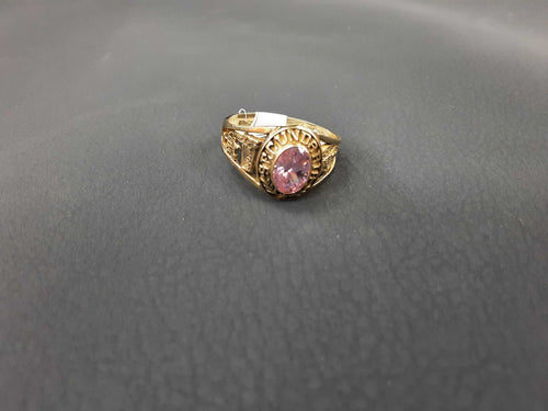 Women's Ring - High School Ring - Yellow Gold 10k (.417) 2.2 grams Size 6