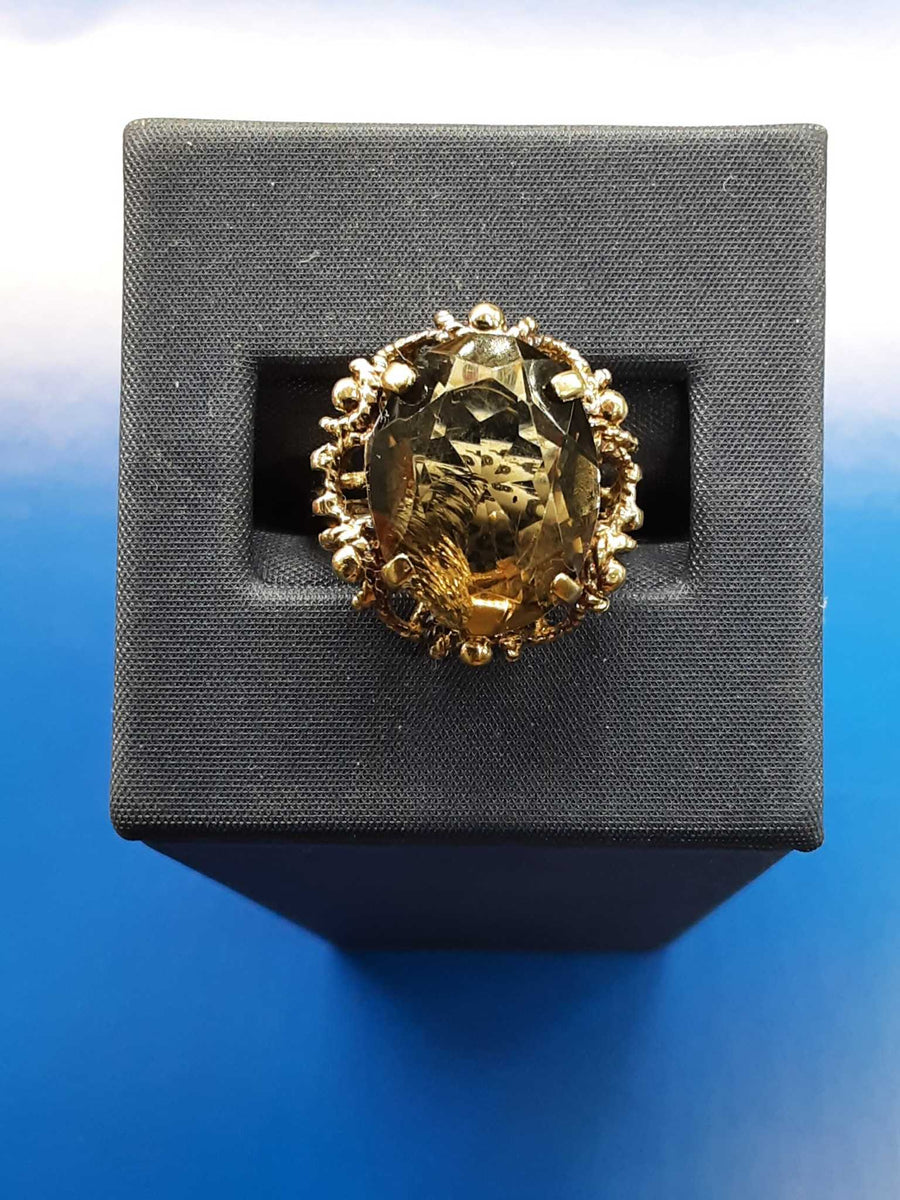 Women's Ring - Solitaire - Yellow Gold 10k (.417) 3 grams Size 7