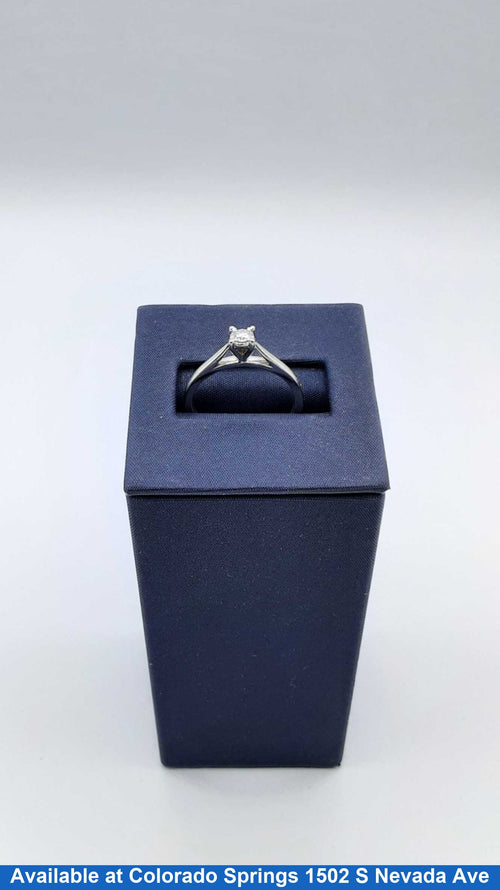 Women's Ring - Solitaire - White Gold 10k (.417) 1.7 grams Size 7