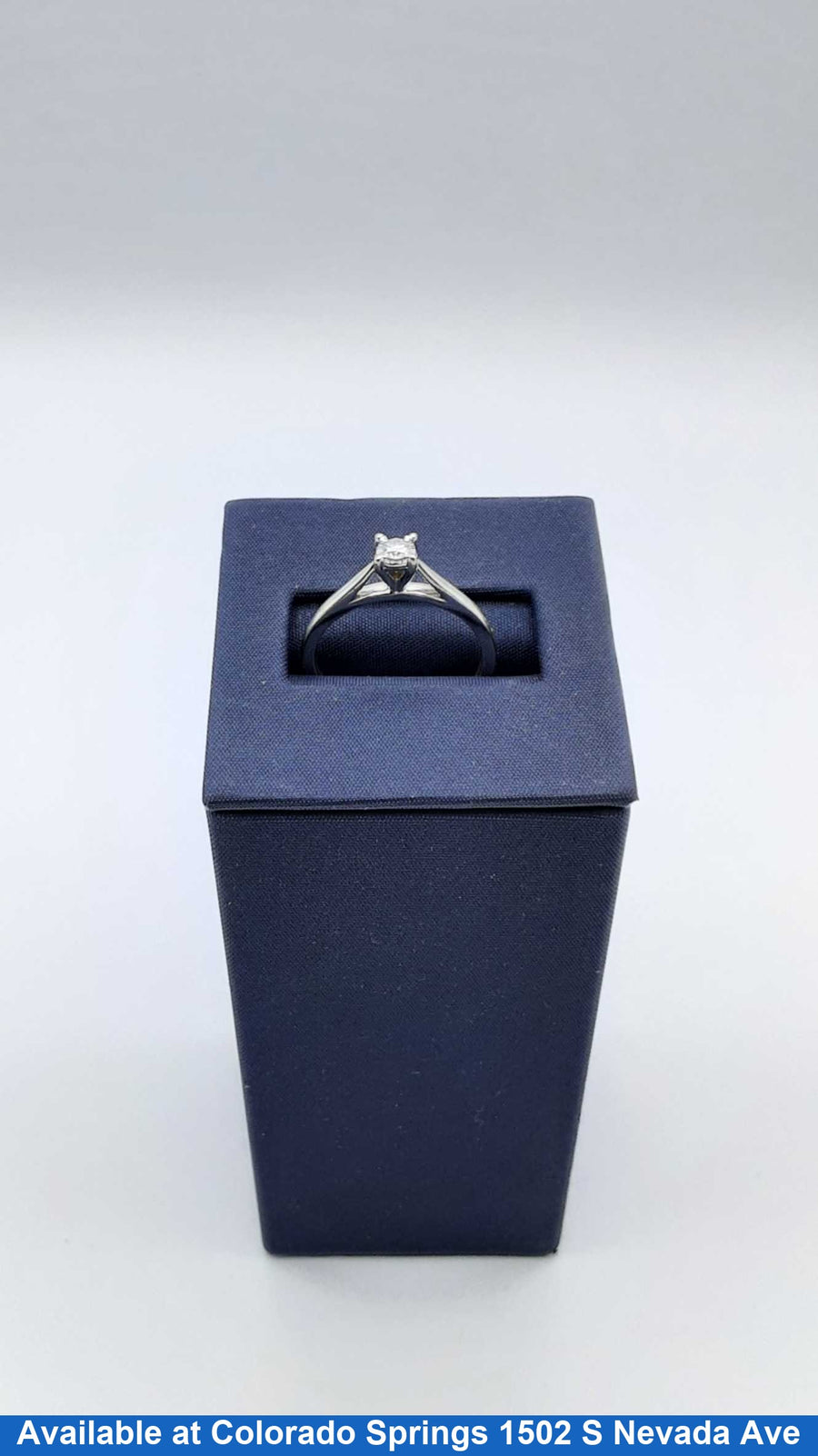 Women's Ring - Solitaire - White Gold 10k (.417) 1.7 grams Size 7
