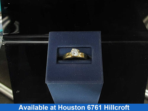 Women's Ring - Solitaire - Yellow Gold 10k (.417) 3.3 grams Size 8.5