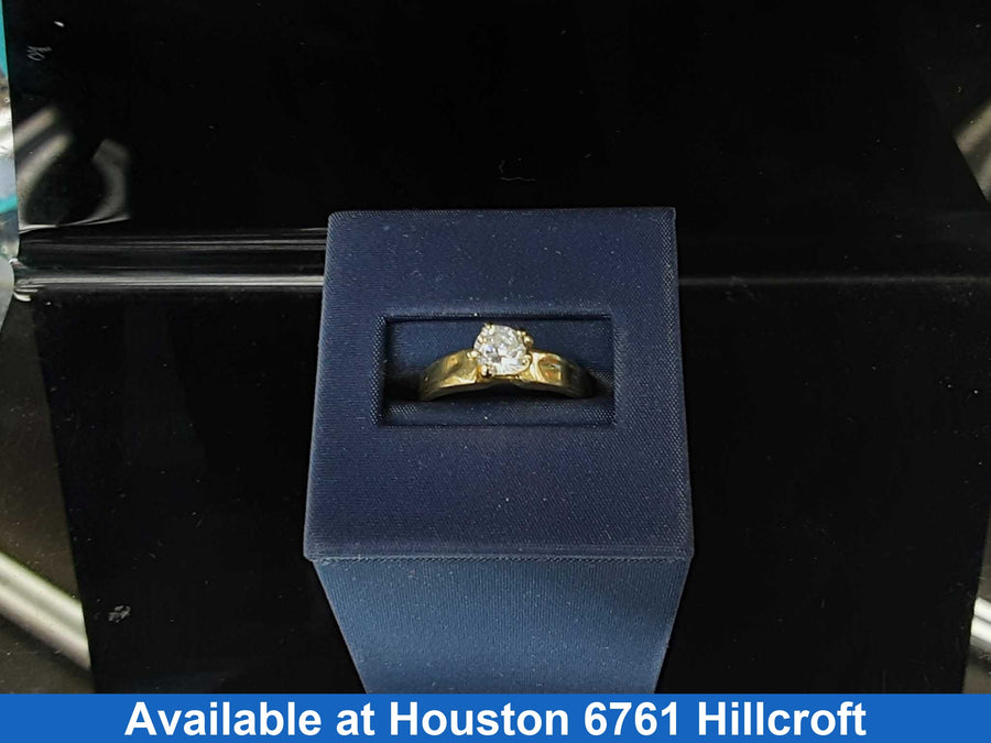 Women's Ring - Solitaire - Yellow Gold 10k (.417) 3.3 grams Size 8.5