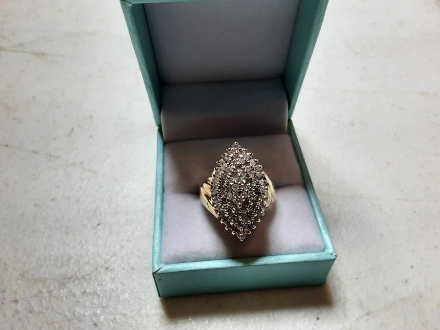 Women's Ring - Yellow Gold 10k (.417) 6.4 grams Size 8.5