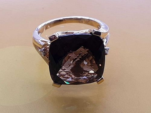 Women's Ring - Yellow Gold 14k (.585) 5.9 grams Size 7.5