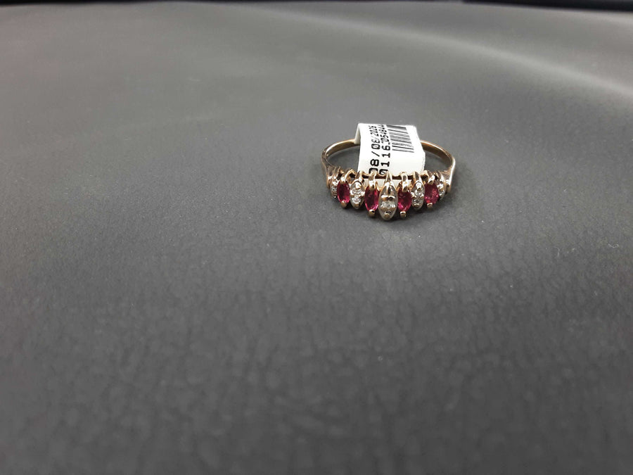 Women's Ring - Yellow Gold 14k (.585) 2.8 grams Size 9