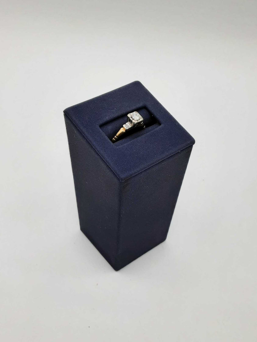 Women's Ring - Solitaire - Yellow Gold 14k (.585) 2 grams Size 7.5
