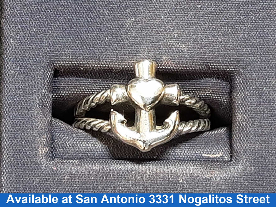 Women's Ring - Silver 4.7 grams Size 7