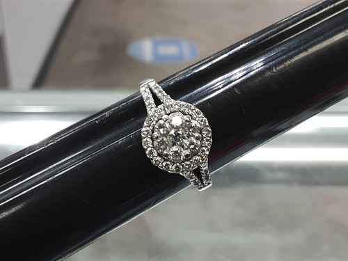 Women's Ring - White Gold 14k (.585) 4 grams Size 9.5