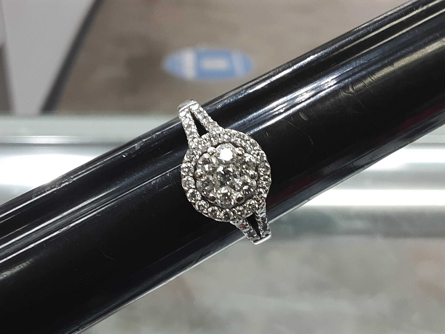 Women's Ring - White Gold 14k (.585) 4 grams Size 9.5
