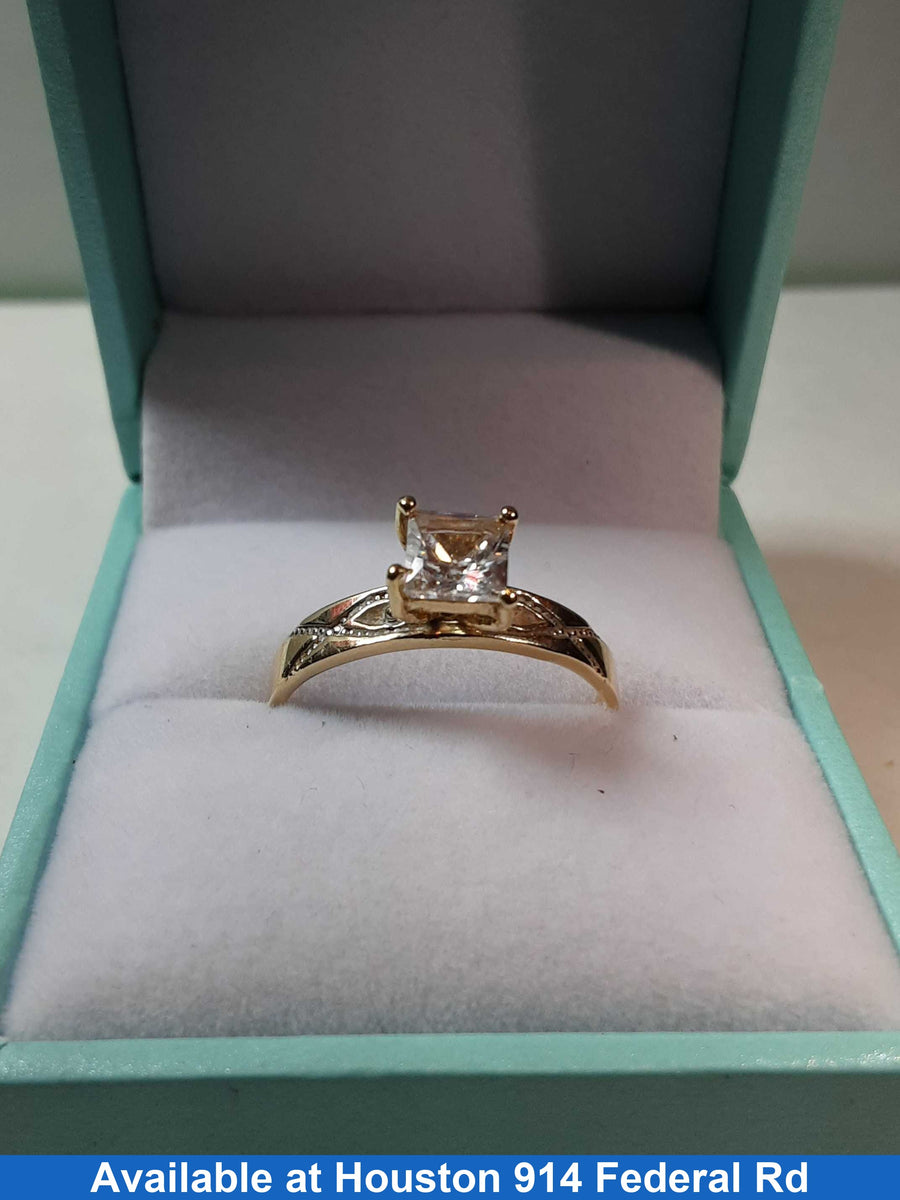 Women's Ring - Solitaire - Yellow Gold 14k (.585) 2 grams Size 8