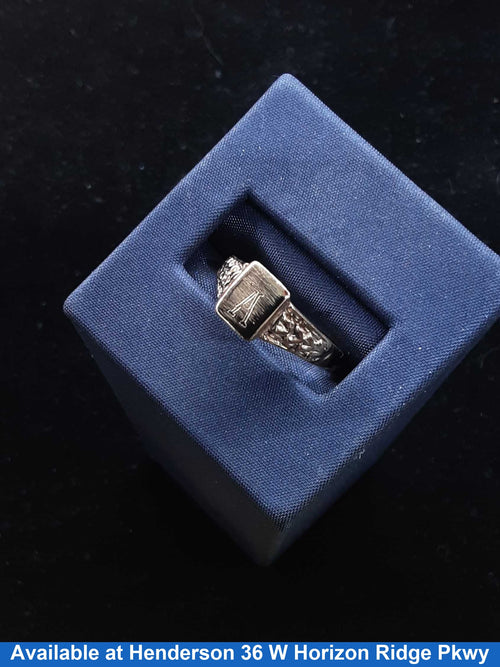Women's Ring - Yellow Gold 10k (.417) 2.4 grams Size 7.5