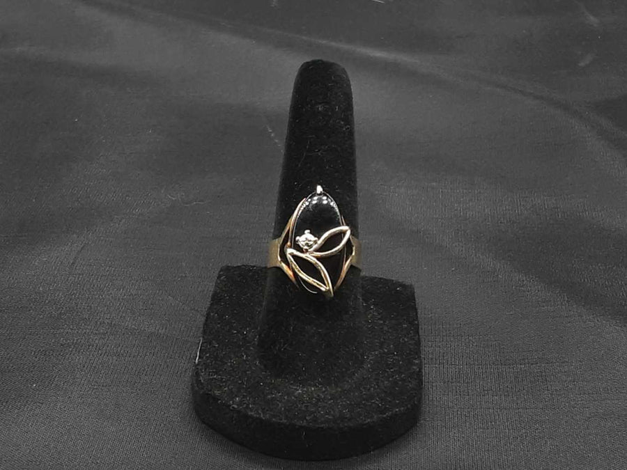 Women's Ring - Yellow Gold 14k (.585) 3.8 grams Size 6